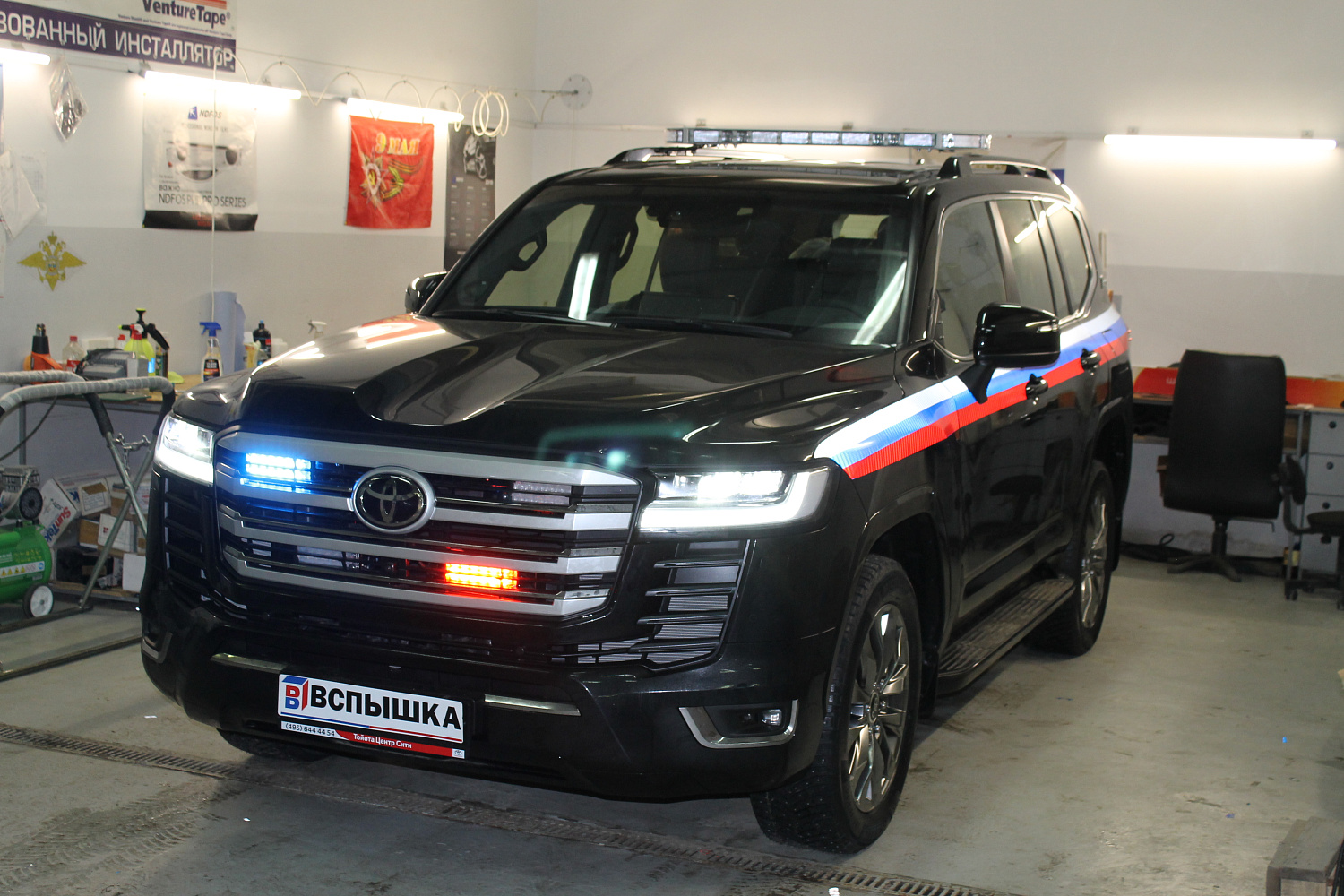 Установка стробоскопических фар-вспышек