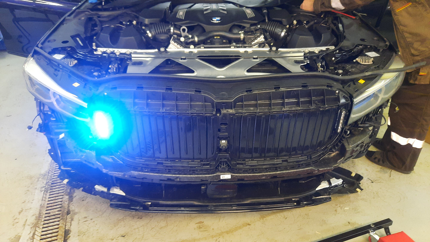 Установка стробоскопических фар-вспышек