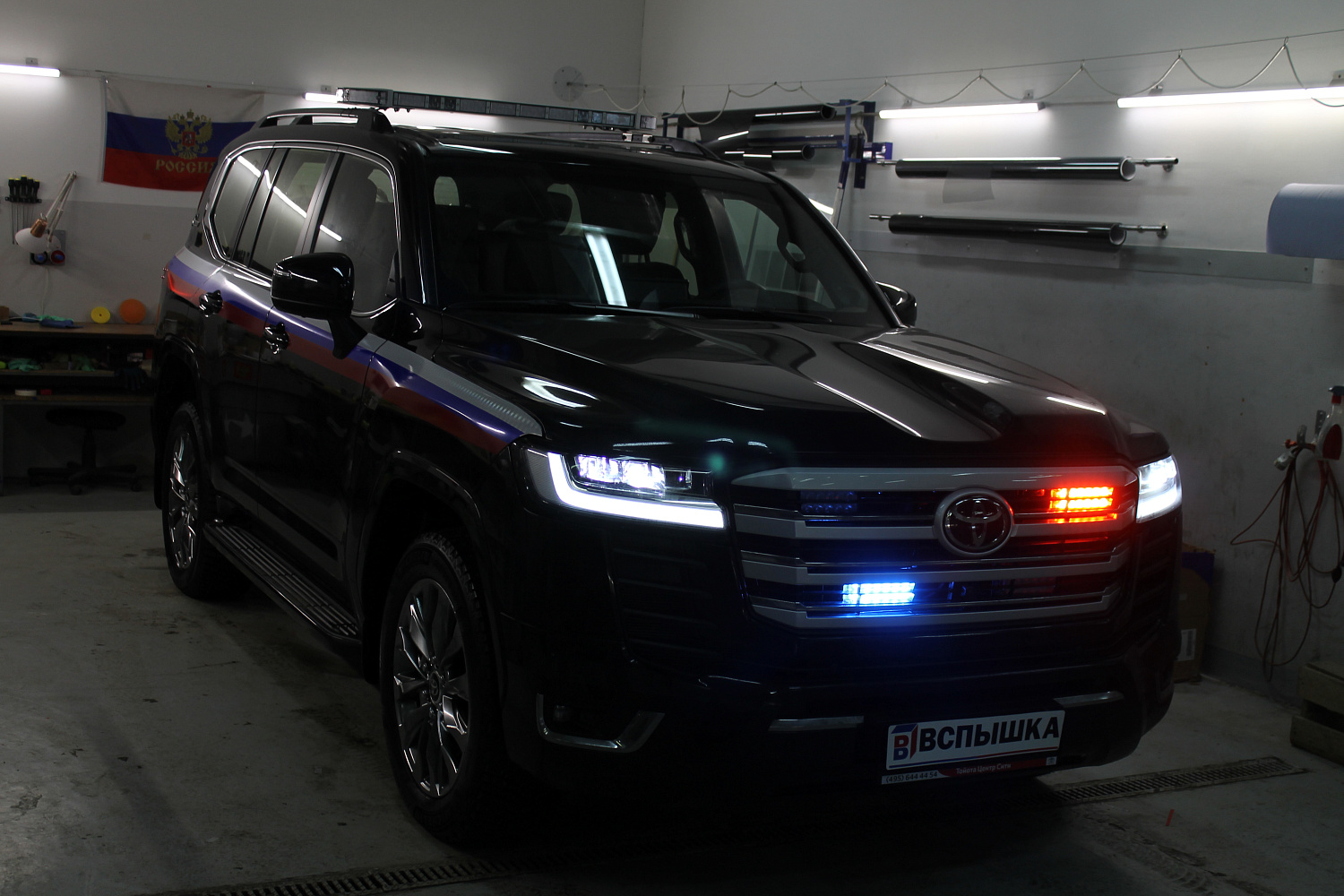 Установка стробоскопических фар-вспышек